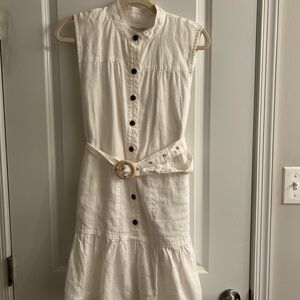 Sleeveless whir dress with tie